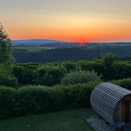 Hunsrueck Valley View Apartment With Cedar Sauna Bruschied Luaran gambar