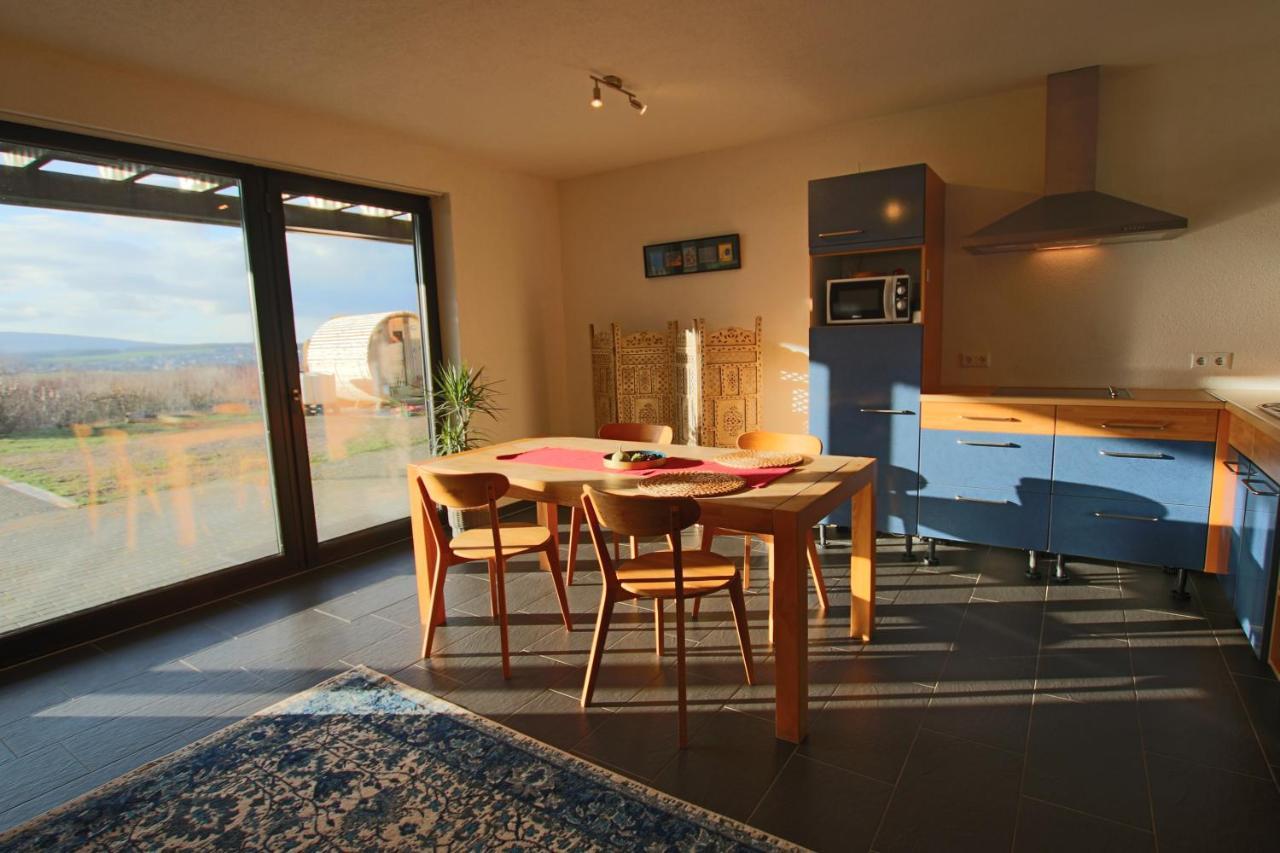 Hunsrueck Valley View Apartment With Cedar Sauna Bruschied Luaran gambar