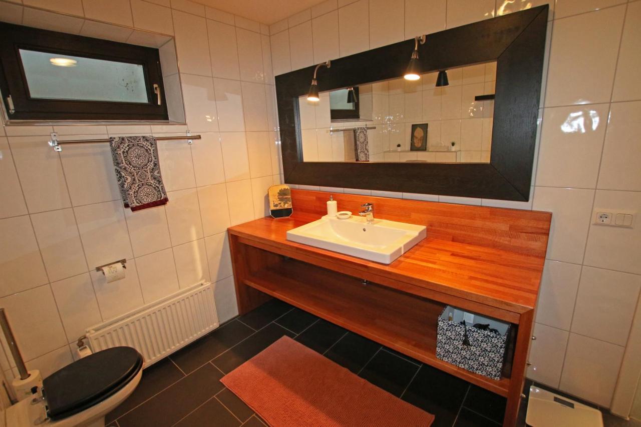 Hunsrueck Valley View Apartment With Cedar Sauna Bruschied Luaran gambar