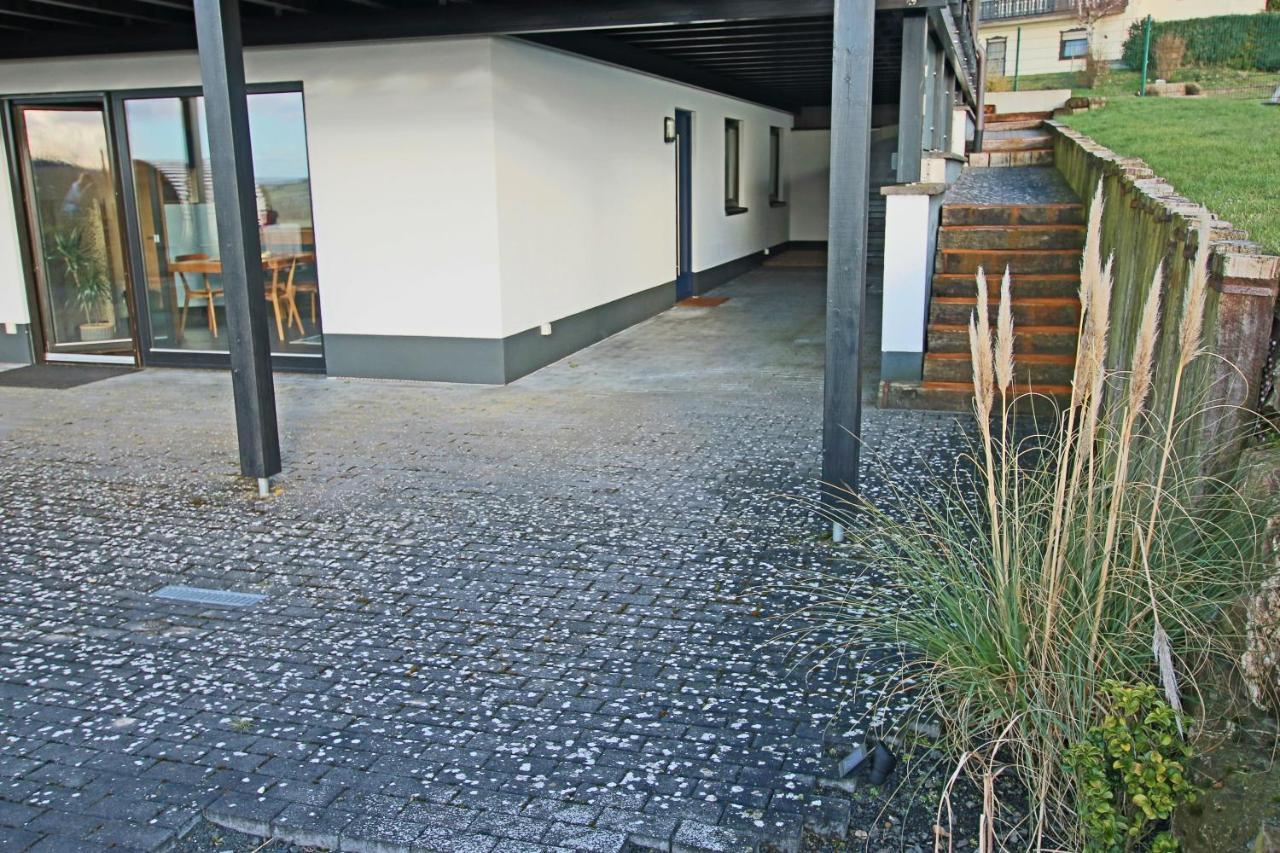Hunsrueck Valley View Apartment With Cedar Sauna Bruschied Luaran gambar