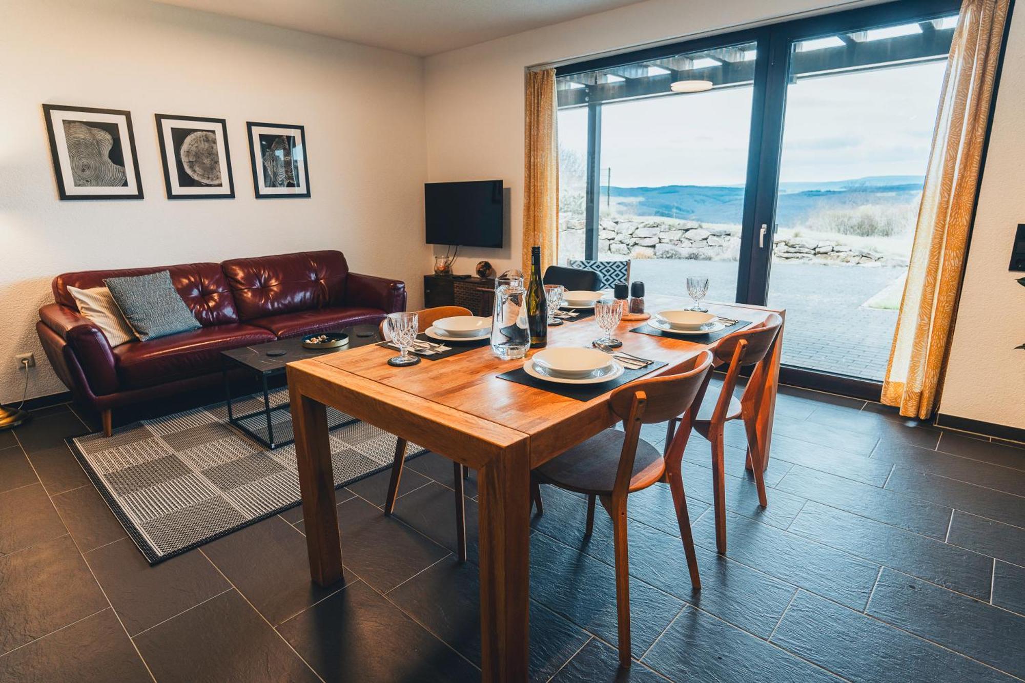 Hunsrueck Valley View Apartment With Cedar Sauna Bruschied Luaran gambar